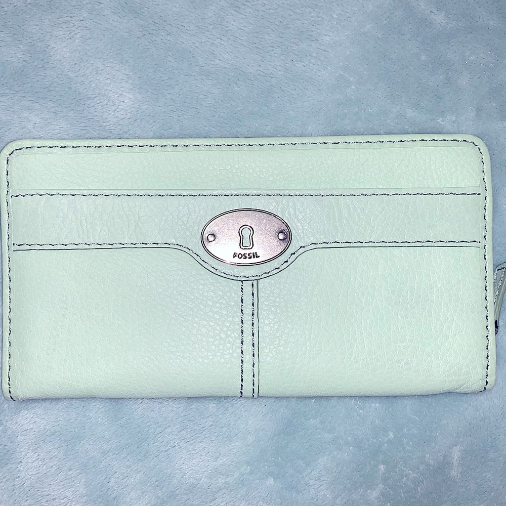 NWT Fossil Marlow Leather Zip Clutch